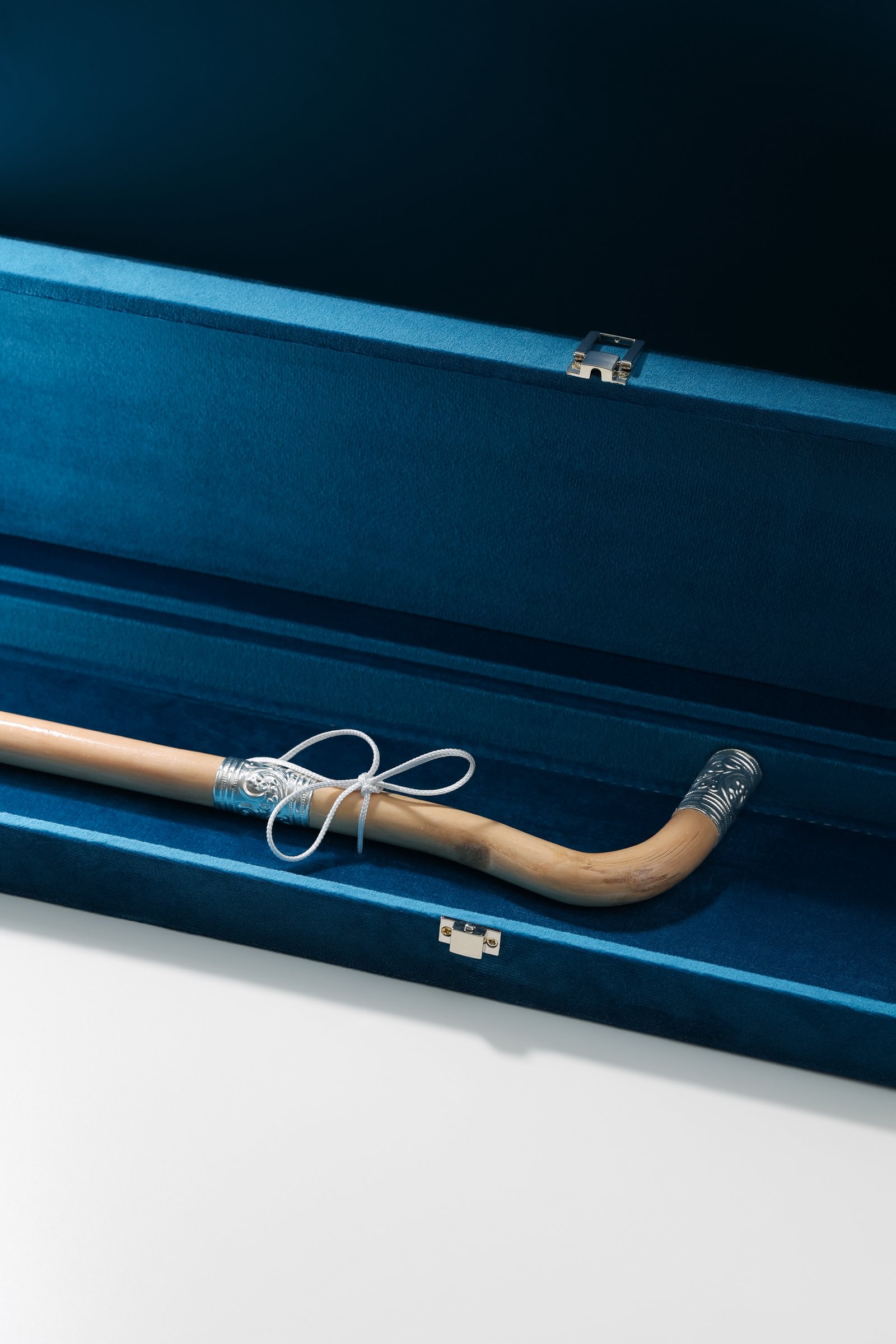 عصي العتم العماني